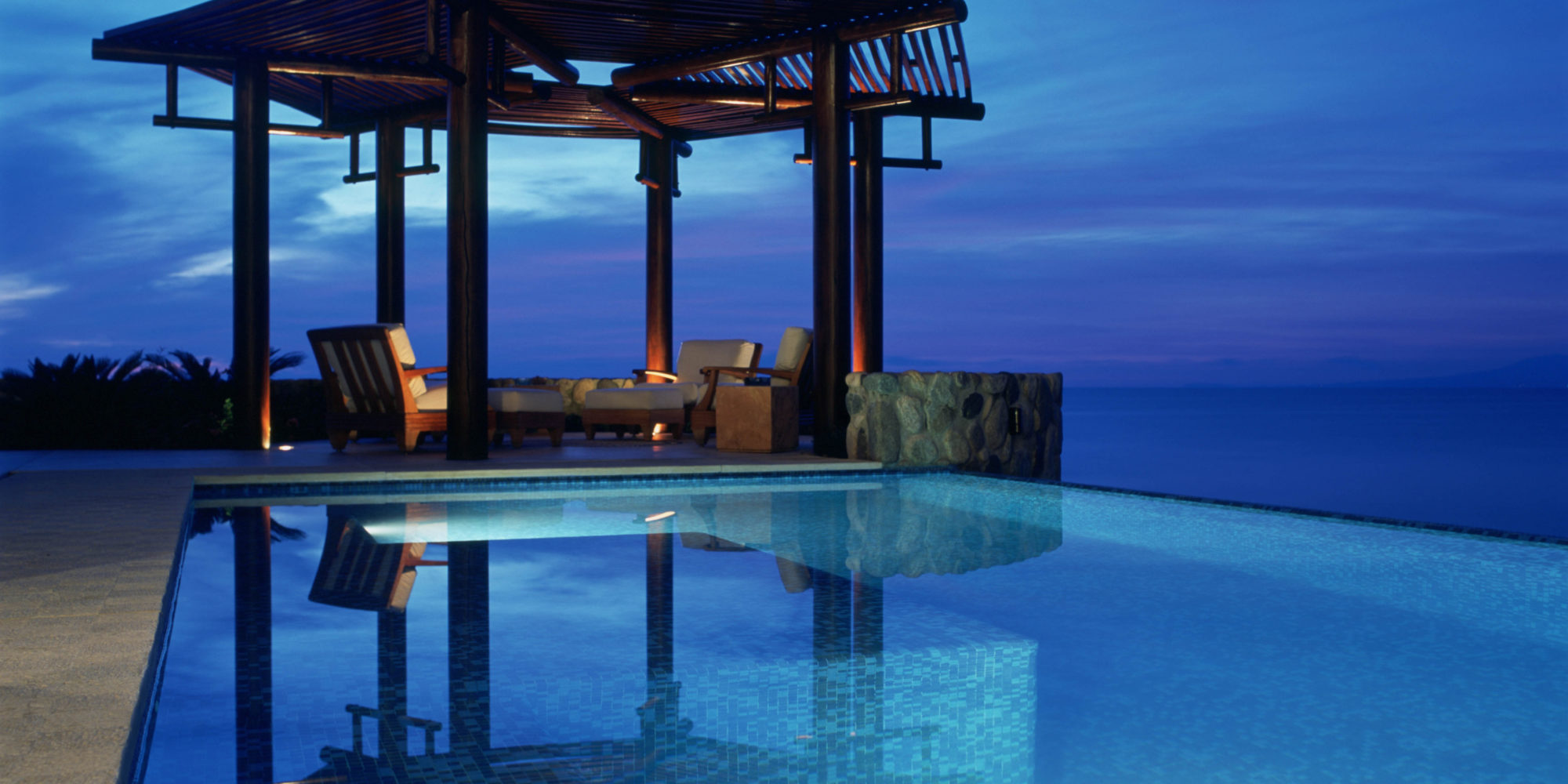 Outdoor Lounge Area, WAVES