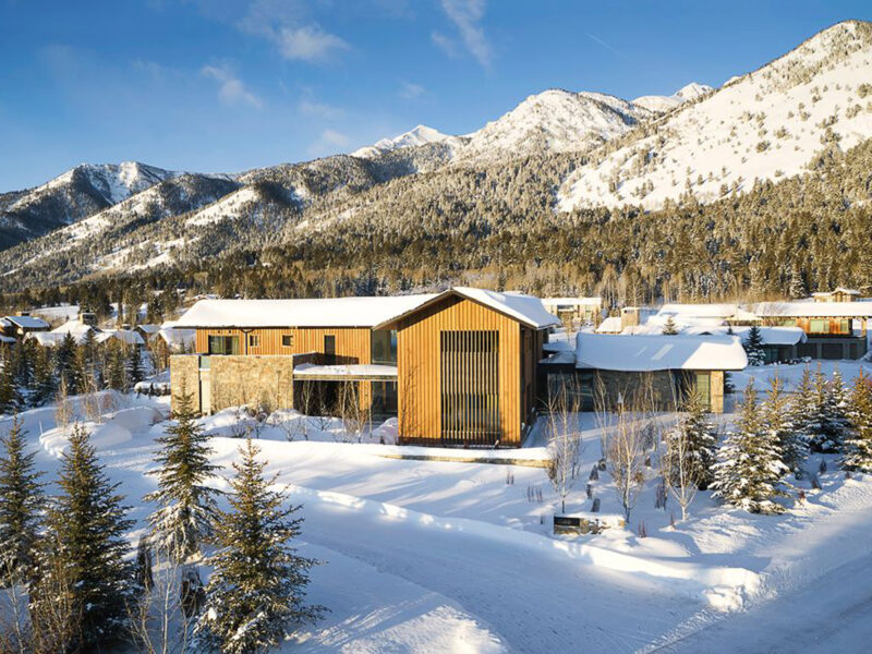 A mountain getaway for a family seeking a retreat in the stunning natural landscape of Jackson Hole, Wyoming.